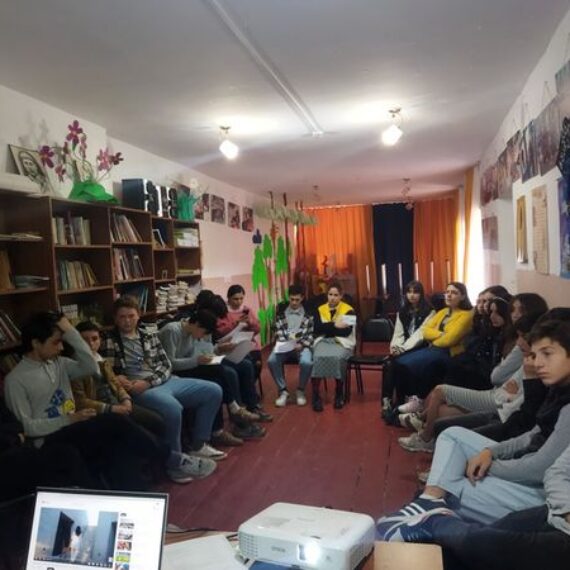 მეათე კლასის მოსწავლეებმა სამოქალაქო განათლების ერთ-ერთი პროექტის, ,,ახალგაზრდები ადამიანის უფლებებისთვის” ფარგლებში წარადგინეს საჯარო მოხსენებები