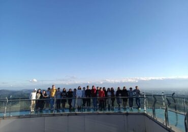 წმ.კეთილმსახური მეფე თამარის სახ.მერვე კლასის მოსწავლეები ქუთაისს ესტუმრნენ