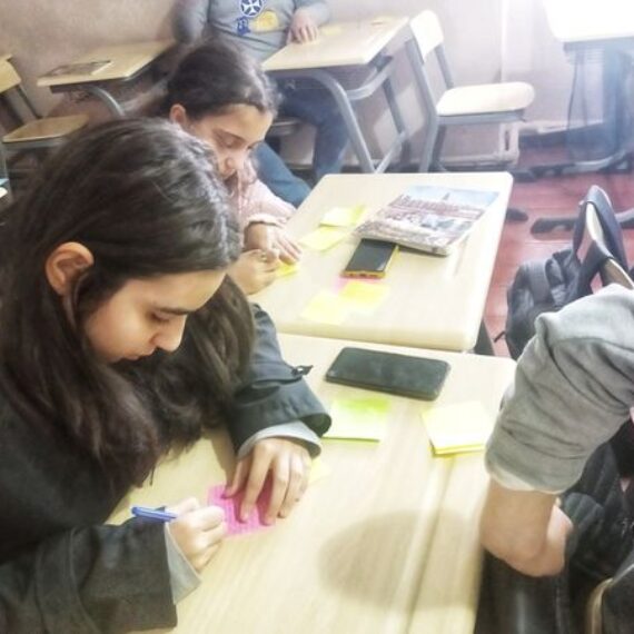 სამოქალაქო განათლების ერთ-ერთი აქტივობის  ,,ინიციატივა და მეწარმეობა” ფარგლებში მერვე კლასის მოსწავლებმა სათემო პრობლემები და გადაჭრის გზები ჩამოაყალიბეს.