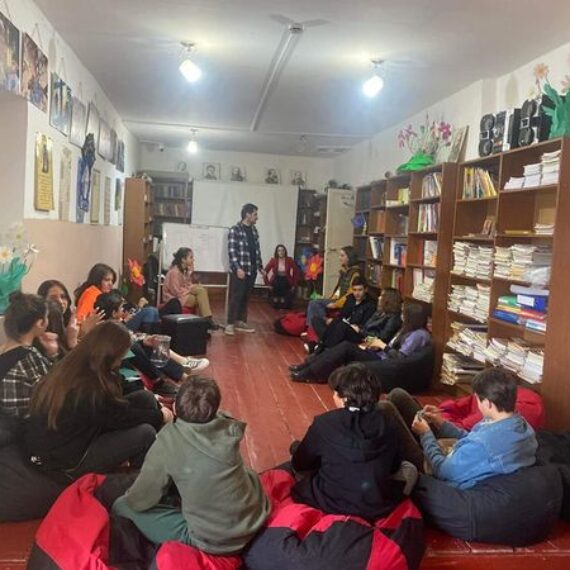 ,,ადამიანის უფლებების სკოლა 2022″ ფარგლებში  გაიმართა შეხვედრა არასრულწლოვანთა მართლმსაჯულების მედატორთან და ევროპი საბჭოს თანასწორობის ელჩთან ,გიორგი აბულაძესთან