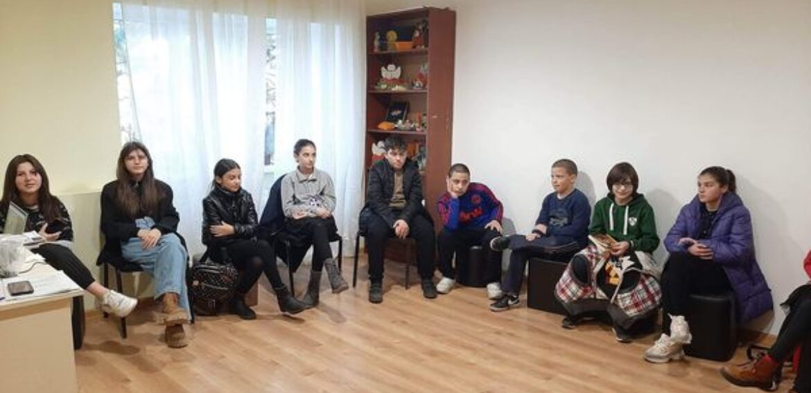 ერნე სვინგენის ერთ-ერთი  ყველაზე ცნობილი წიგნი – „ბალადა გატეხილ ცხვირზე” განხილვა წიგნის კლუბში.