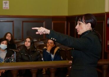 სამოქალაქო განათლების კლუბის ,,Peak Of Changes/ცვლილებების პიკი” ორგანიზებით შეხვედრა გაიმართა საქართველოს უზენაესი სასამართლოს პიარისა და მედიასთან ურთიერთობის ხელმძღვანელთან.