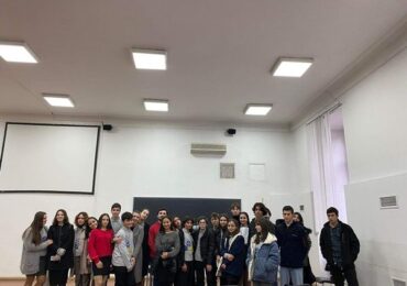 სამოქალაქო განათლების კლუბის , ,,ცვლილებების პიკი/Peak Of Changes” ორგანიზებით, პროექტ ,, მე ვირჩევ ჩემს მომავალის პროფესიას” ფარგლებში მოსწავლეები თბილისის სახელმწიფო უნივერსიტეტის სამართლის ფაკულტეტის დეკანის თანაშემწეს შეხვდნენ.