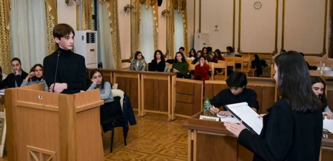 სამოქალაქო განათლების კლუბის ,,ცვლილებების პიკი/Peak OF CHANGES” ორგანიზებით თბილისის უზენაეს სასამართლოში სისხლის სამართლის იმიტირებული პროცესი გაიმართა