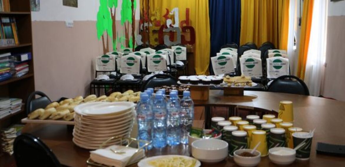 ექიმები სტუმრად სკოლაში თემაზე: როგორ დავიცვათ თავი ვირუსისგან?