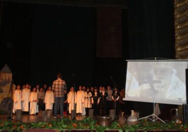 სკოლის მგალობელთა გუნდი, წარსდგა მსმენელის წინაშე, საქართველოს კათალიკოს-პატრიარქის, უწმინდესისა და უნეტარესის, ილია მეორის დაბადებიდან 90 და აღსაყდრებიდან 45 წლისადმი მიძღვნილ ღონისძიებაზე