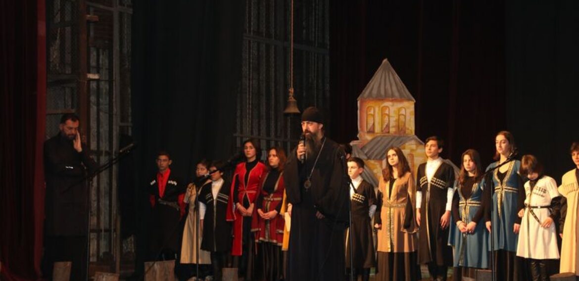 ა(ა) იპ იოანე ბოლნელის სახ. სკოლის ორგანიზებით, ბოლნისის კულტურის სახლში, ღონისძიება ,,ლექსებით აგიხსნი სიყვარულს და იხარებს სული ჩვენი” გაიმართა