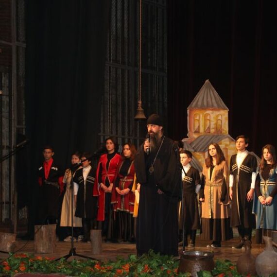 ა(ა) იპ იოანე ბოლნელის სახ. სკოლის ორგანიზებით, ბოლნისის კულტურის სახლში, ღონისძიება ,,ლექსებით აგიხსნი სიყვარულს და იხარებს სული ჩვენი” გაიმართა