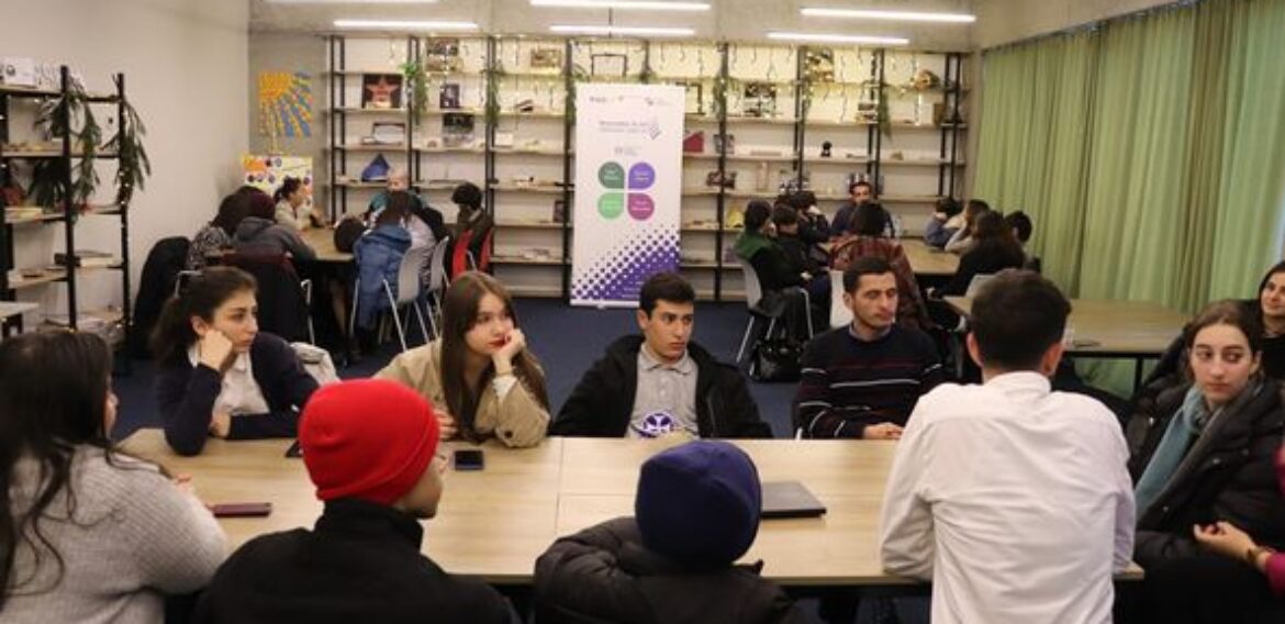 სამოქალაქო განათლების კლუბის ,,ცვლილებების პიკი’/Peak of changes” წევრები უნივერსიტეტ ალტერბრიჯში ,,ცოცხალ წიგნებს” შეხვდნენ