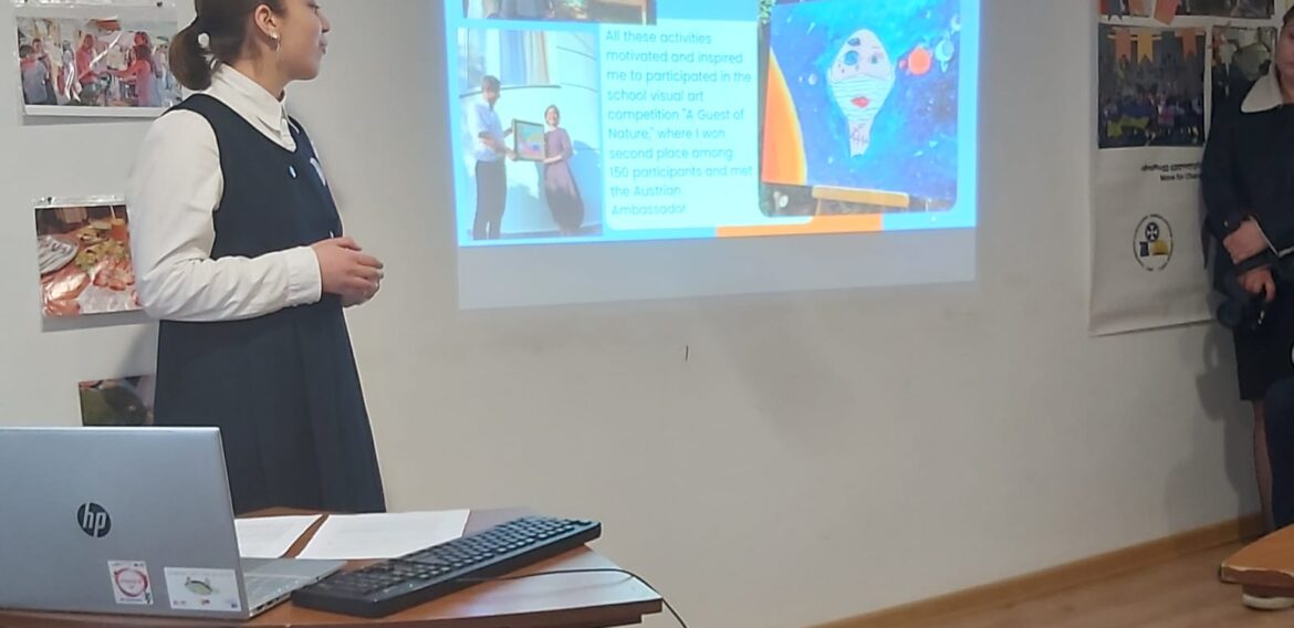 ეკო-კლუბის ლიდერმა, კონკურსის „ბუნების სტუმარი“  გამარჯვბულმა ელენე ჟღენტმა, ავსტრიის ელჩს, ეკო-კლუბის საქმიანობის ამსახველი  პრეზენტაცია წარუდგინა