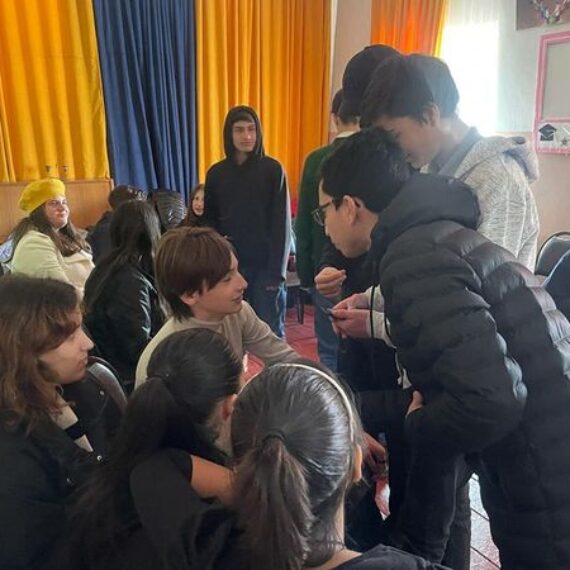 ევროპულ-ქართული ინსტიტუტის სამაგიდო თამაში ,,არჩევნეთი” სამოქალაქო განათლების კლუბს ,,ცვლილებების პიკი/Peak of changes” ეწვია