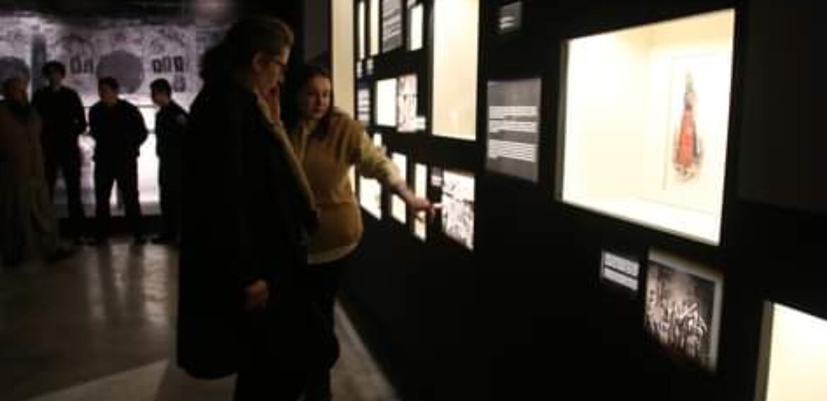 საქართველოში შვეიცარიის სრულუფლებიანი და საგანგებო ელჩი, ჰაიდი გრაუ, ა(ა)იპ იოანე ბოლნელის სახელობის სკოლაში,  ვიზიტის ფარგლებში ბოლნისის მუზეუმს ეწვია