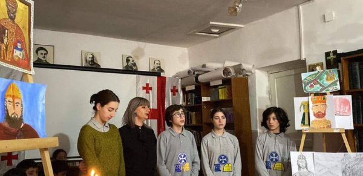 ა(ა)იპ იოანე ბოლნელის სახელობის სკოლის მეექვსე კლასელებმა წარმოადგინეს ლიტერატურული კომპოზიცია ,,ძლევაი საკვირველი” დავითობის კვირეული ფარგლებში