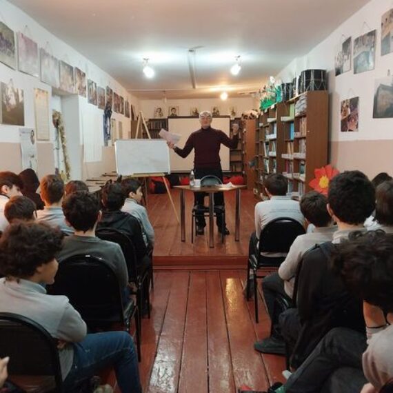 სასკოლო პროექტის ,კულტურული მემკვიდრეობა, ფარგლებში შეხვედრა შედგა,  ბოლნისის საპატიო მოქალაქესთან,  პეტრე დანელიასთან