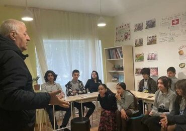 სამოქალაქო განათლების კლუბის ,,ცვლილებების პიკი” ორგანიზებით შეხვედრა გაიმართა ახალი უმაღლესი სასწავლებლის პროფესორთან,სულიკო გრიგალაშვილთან თემაზე: საბჭოთა ოკუპაცია და ქართველი ხალხის ბრძოლა თავისუფლებისთვის