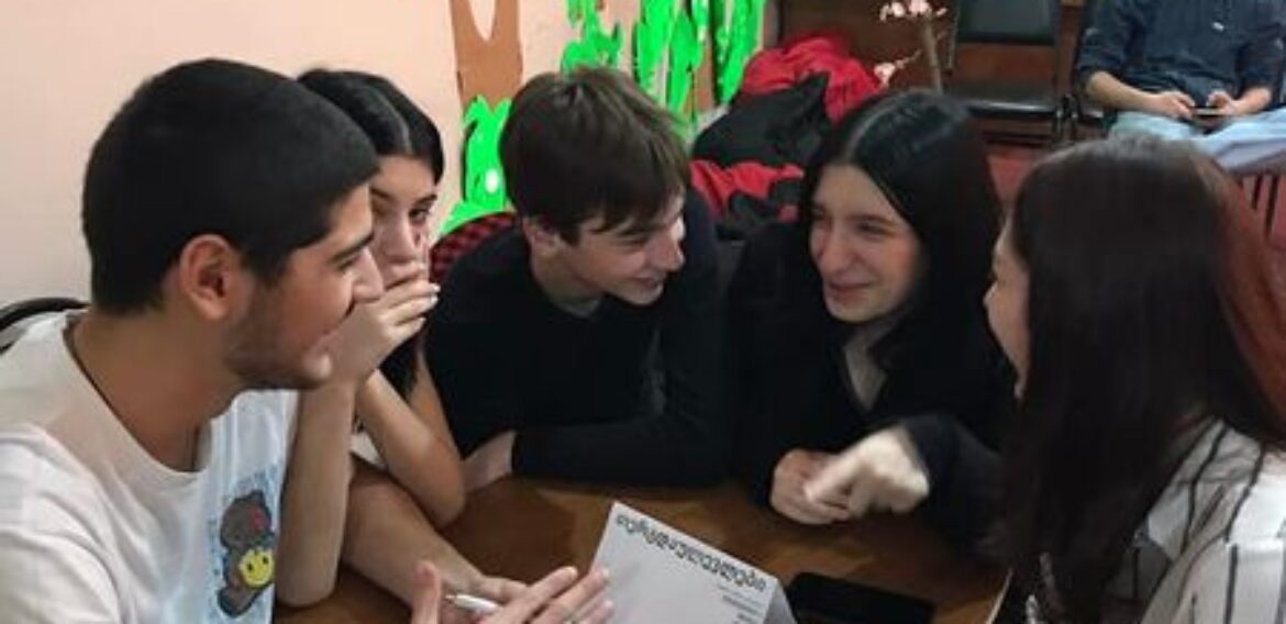 12 მარტს  ,, რა? სად?  როდის?” კლუბის გაზაფხულის სეზონის პირველი მეგობრული თამაში ჩატარდა