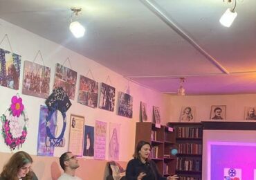 სამოქალაქო განათლების კლუბის ორგანიზებით შეხვედრა გაიმართა სახალხო დამცველის აპარატის, ადამიანის უფლებათა სწავლებისა და ბავშვთა უფლებების დეპარტამენტის ხელმძღვანელებთან