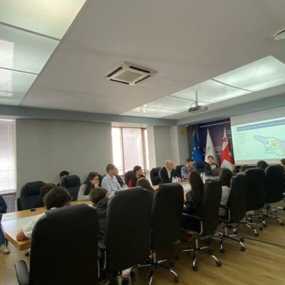 სამოქალაქო განათლების კლუბის Peak Of Changes/ცვლილებების პიკი  ორგანიზებით კამპანია ,,მასწავლე, რათა დავიცვა” ფარგლებში  მოსწავლეები სპეციალურ საგამოძიებო სამსახურს ეწვივნენ