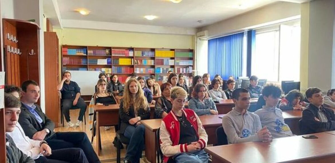 სამოქალაქო განათლების კლუბის წევრები საქართველოს ტექნიკურ უნივერსიტეტს ეწვივნენ