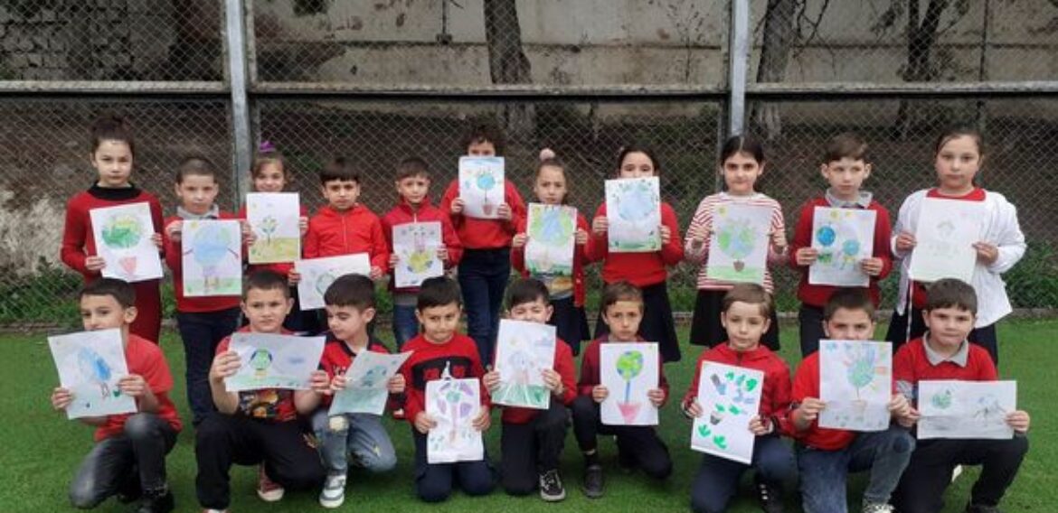 პირველი კლასი დედამიწის დღისამდი მიძღვნილ აქტივოვას შეუერთდა