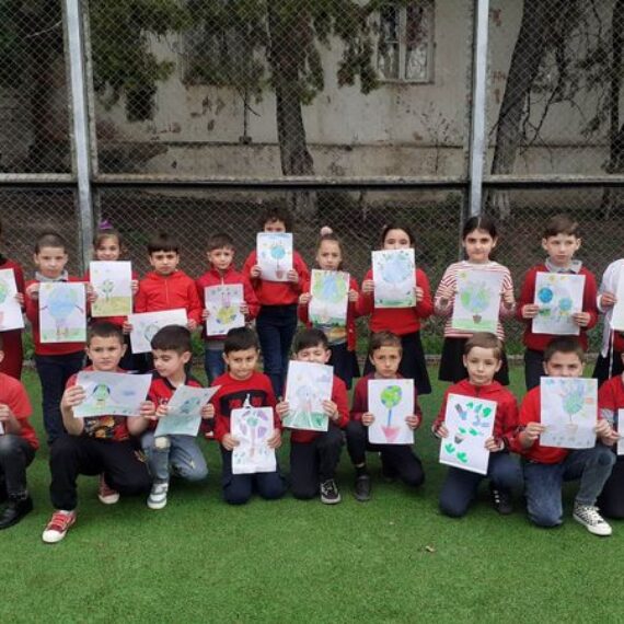 პირველი კლასი დედამიწის დღისამდი მიძღვნილ აქტივოვას შეუერთდა